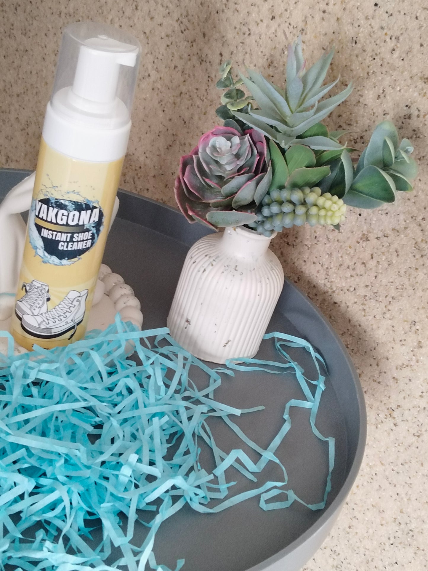 Yakgona Instant Shoe cleaner
